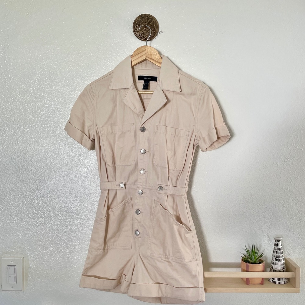 Forever 21 Womens Beige Button Front Utility Romper Short Sleeve‎ Size S